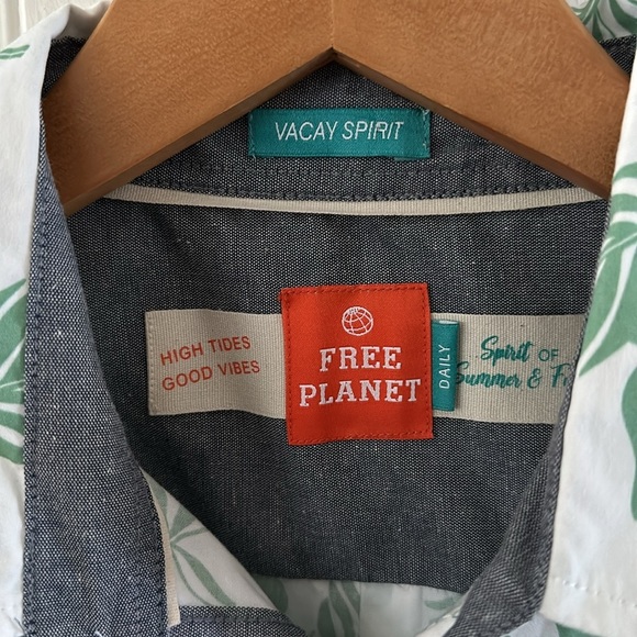 Free Planet Tropical Print Short Sleeves Button Down Shirt sz M - Picture 7 of 8